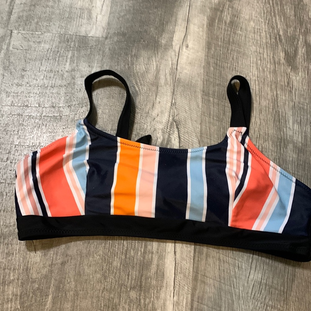 ROMWE colorblock bikini top size small